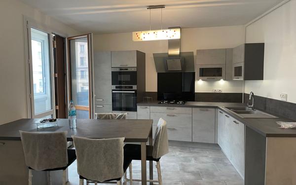 Appartement à vendre    4 pièces • 97 m2 Lyon 3