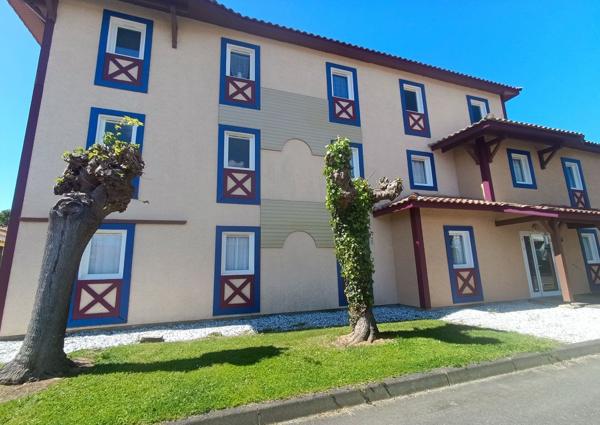 Appartement 2 pièces dans résidence avec piscine