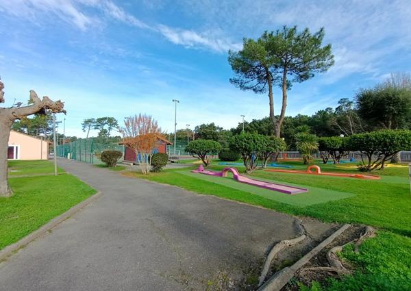 Appartement 2 pièces dans résidence avec piscine
