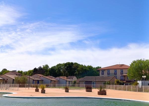 Appartement 2 pièces dans résidence avec piscine