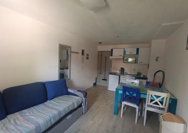 Appartement 2 pièces dans résidence avec piscine