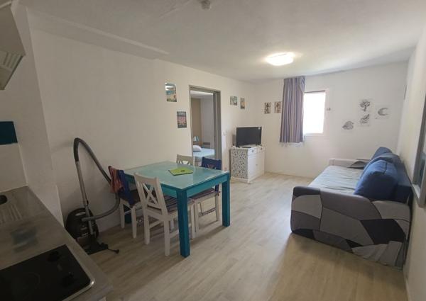 Appartement 2 pièces dans résidence avec piscine