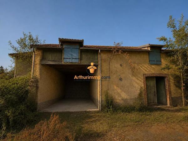 Vente                                                      Maison
                        
                     3 pièces                      216 m2                     à Laloubère