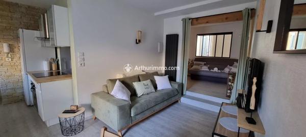 Vente                                                      Appartement
                        
                     3 pièces                      47 m2                     à Millau