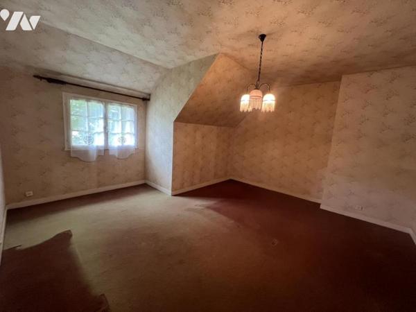 Une maison d'habitation à Ploneour Lanvern