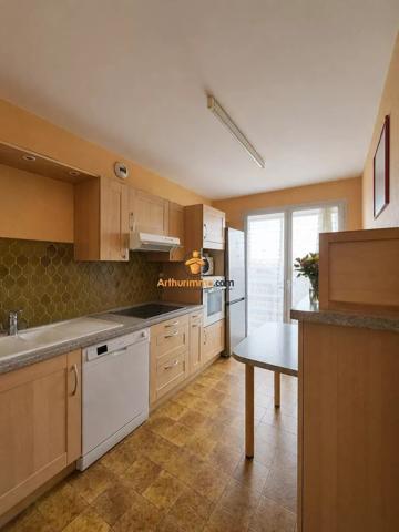 Vente                                                      Appartement
                        
                     4 pièces                      88 m2                     à Tarbes