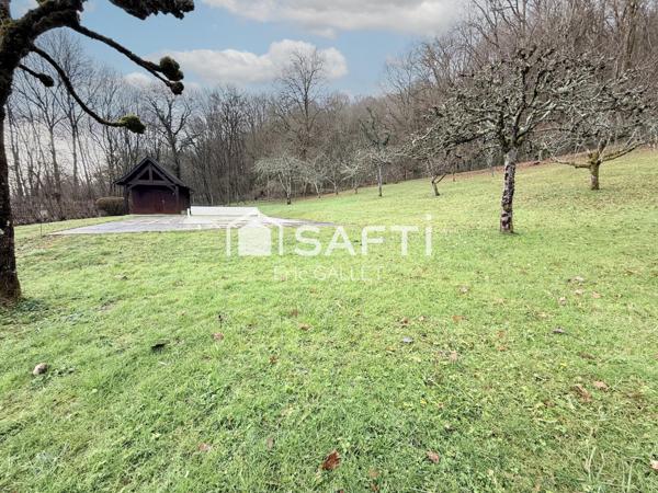 Jolie maison avec parc et piscine