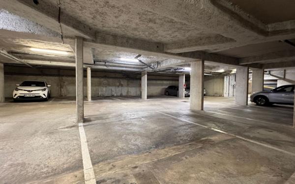 Stationnement à vendre