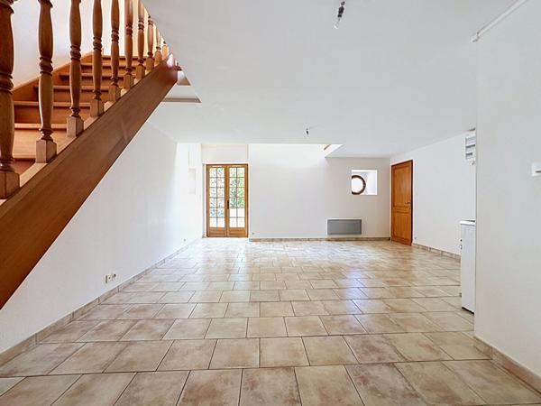 SAINT MICHEL DE FEINS - MAISON T1 DUPLEX - MITOYENNE