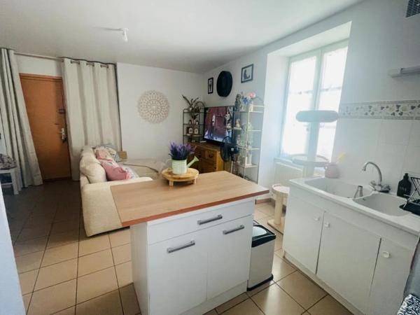 Immeuble à vendre à Saint-Donat-sur-l'Herbasse (26260)