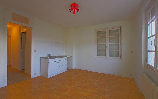 Maison à vendre    5 pièces •  Nesle