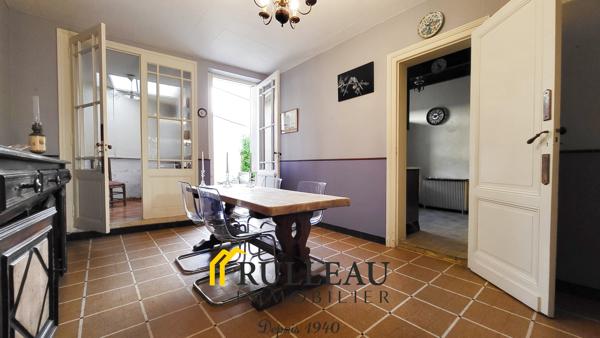 Maison de ville en pierre avec cachet, 234 m², 4 chambres, jardin, garage et dépendance en hypercentre de Sain Détails des diagnostics énergétiques