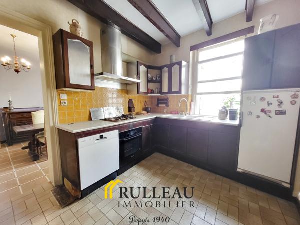 Maison de ville en pierre avec cachet, 234 m², 4 chambres, jardin, garage et dépendance en hypercentre de Sain Détails des diagnostics énergétiques