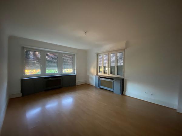 Bureaux à louer de 173 m² à Mulhouse, proche commodités et transports