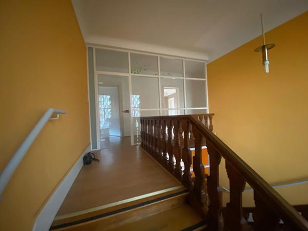 Bureaux à louer de 173 m² à Mulhouse, proche commodités et transports