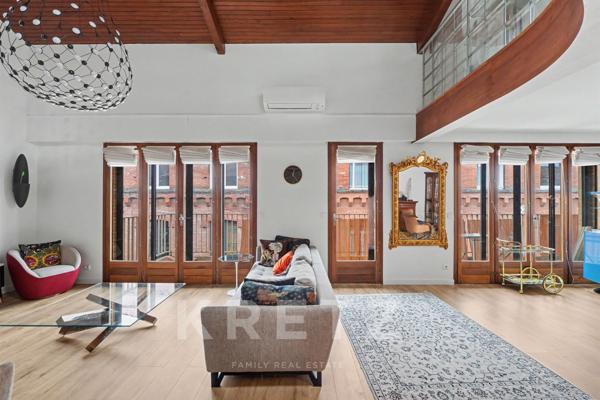 Duplex traversant T6, terrasse et balcons, ascenseur privé, Toulouse hyper-centre