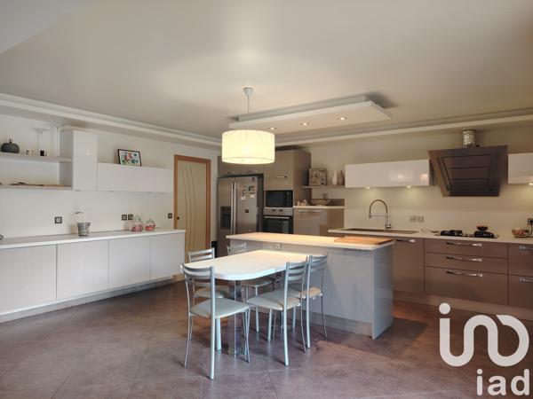 Maison à vendre 6 pièces 145 m² La Biolle