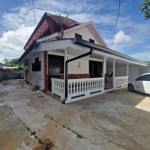 Location Maion T5 duplexe meublé 1500€ proche de l'hôpital.