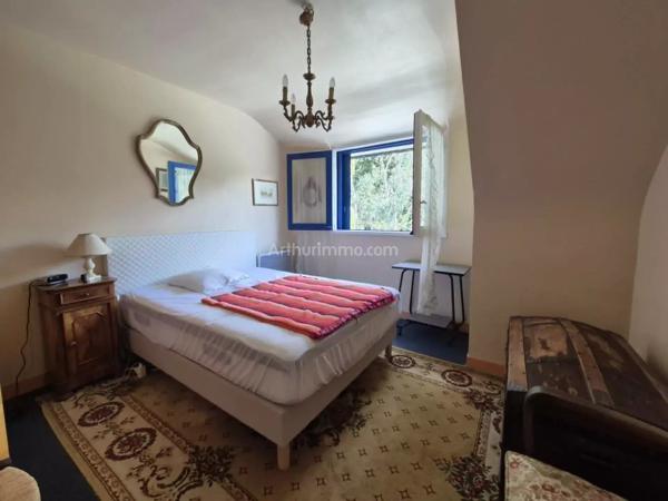 Vente                                                      Maison
                        
                     6 pièces                      107 m2                     à Baden