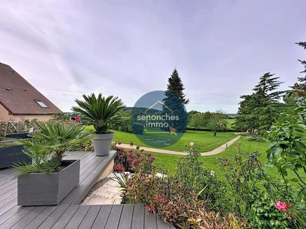 Maison avec piscine chauffée, grand terrain arboré et prestations haut de gamme à Saintigny (28480)