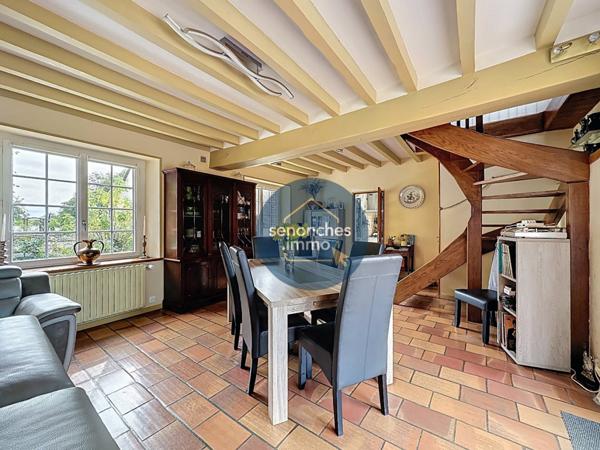 Maison avec piscine chauffée, grand terrain arboré et prestations haut de gamme à Saintigny (28480)