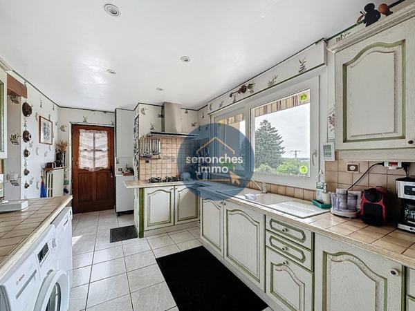 Maison avec piscine chauffée, grand terrain arboré et prestations haut de gamme à Saintigny (28480)