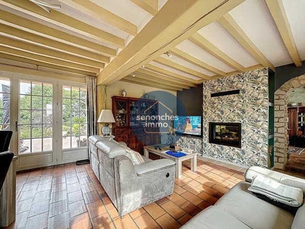 Maison avec piscine chauffée, grand terrain arboré et prestations haut de gamme à Saintigny (28480)