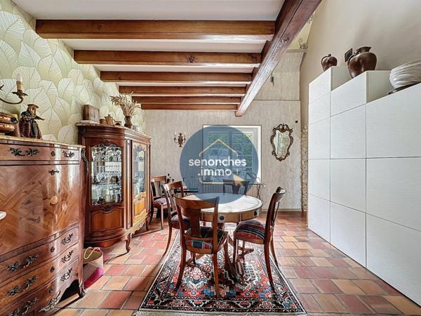 Maison avec piscine chauffée, grand terrain arboré et prestations haut de gamme à Saintigny (28480)