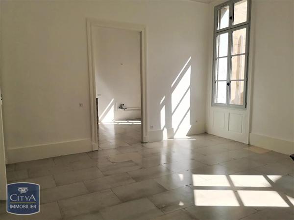 Appartement à louer 4 pièces 126.41m²