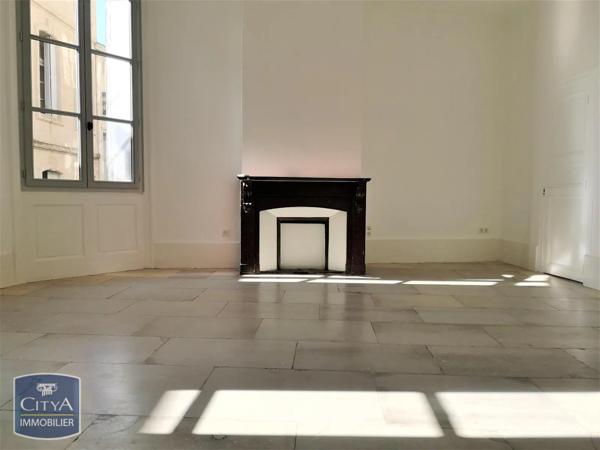 Appartement à louer 4 pièces 126.41m²