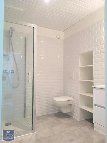 Appartement à louer 4 pièces 126.41m²