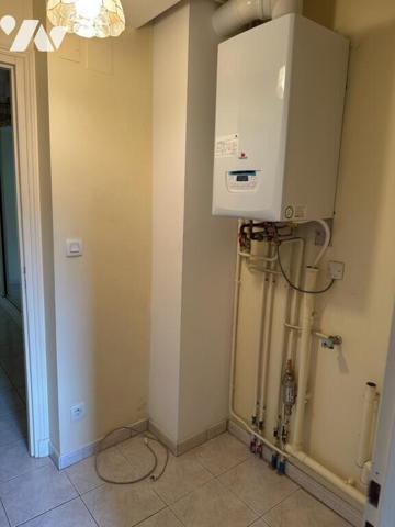 Appartement à vendre résidence Lamartine à ARRAS au 2ème étage avec ascenseur comprenant: grand...