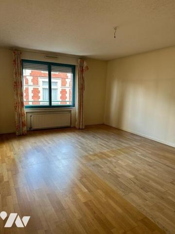 Appartement à vendre résidence Lamartine à ARRAS au 2ème étage avec ascenseur comprenant: grand...