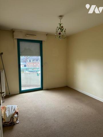 Appartement à vendre résidence Lamartine à ARRAS au 2ème étage avec ascenseur comprenant: grand...