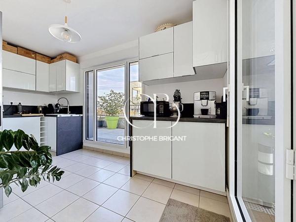 Superbe duplex  4 chambres de 117 M2 avec grande terrasse et balcons
