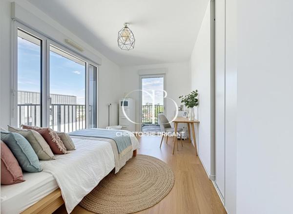 Superbe duplex  4 chambres de 117 M2 avec grande terrasse et balcons