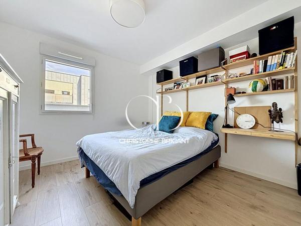 Superbe duplex  4 chambres de 117 M2 avec grande terrasse et balcons