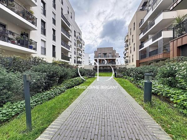Superbe duplex  4 chambres de 117 M2 avec grande terrasse et balcons