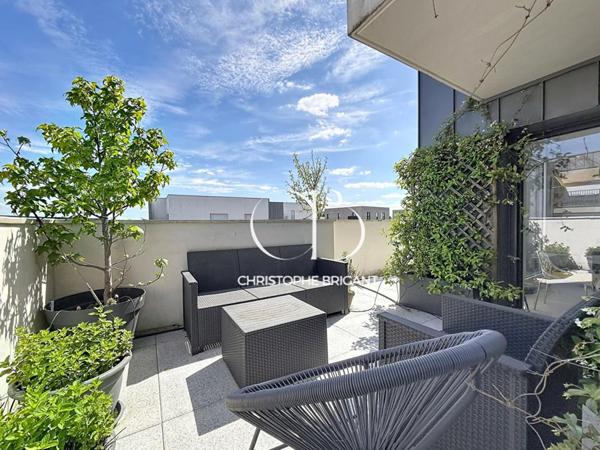 Superbe duplex  4 chambres de 117 M2 avec grande terrasse et balcons