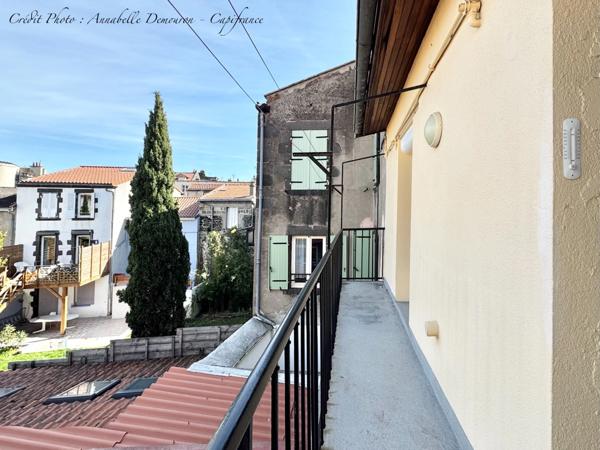 RARE - Appartement Duplex de type 5 en hyper centre de Chamalières avec terrasse abritée, balcon et cave