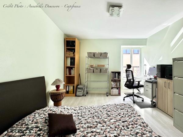 RARE - Appartement Duplex de type 5 en hyper centre de Chamalières avec terrasse abritée, balcon et cave