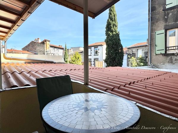 RARE - Appartement Duplex de type 5 en hyper centre de Chamalières avec terrasse abritée, balcon et cave