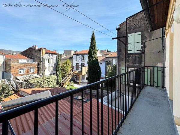 RARE - Appartement Duplex de type 5 en hyper centre de Chamalières avec terrasse abritée, balcon et cave