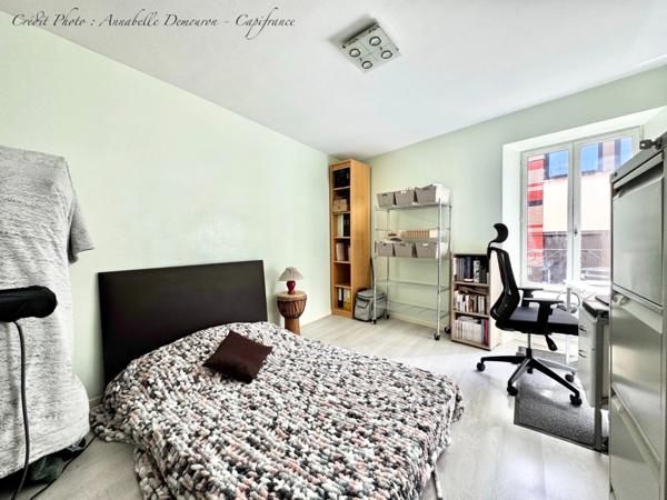 RARE - Appartement Duplex de type 5 en hyper centre de Chamalières avec terrasse abritée, balcon et cave