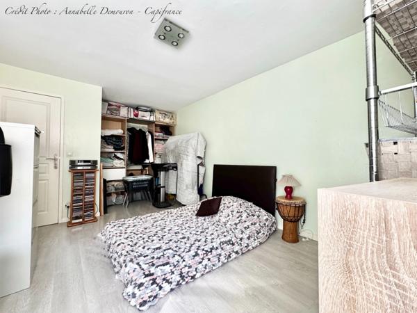 RARE - Appartement Duplex de type 5 en hyper centre de Chamalières avec terrasse abritée, balcon et cave