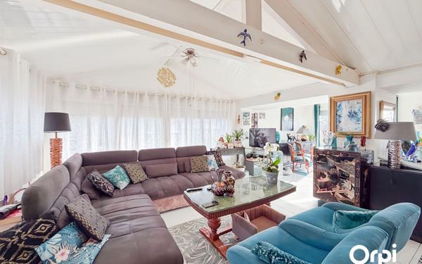 Maison à vendre    3 pièces • 90 m2 Fréjus