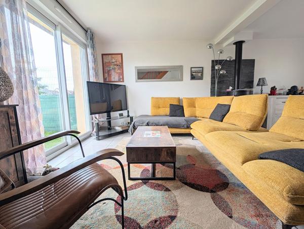 Maison 99 m2 avec vie de plain pied , Murs erigne