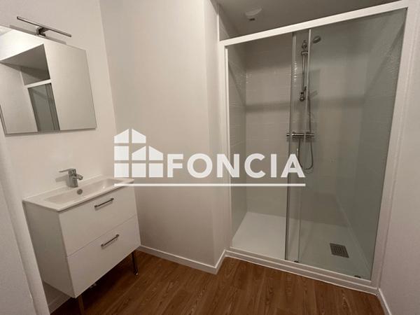 Location Appartement 5 pièces 97.54 m² - 40 RUE ALEXIS LEGUILLON Vannes 56000