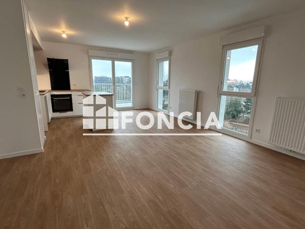 Location Appartement 5 pièces 97.54 m² - 40 RUE ALEXIS LEGUILLON Vannes 56000