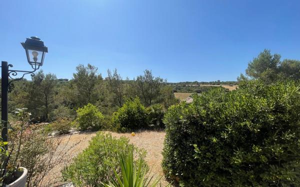 Maison à vendre    5 pièces •  Nîmes